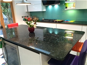 Emerald Pearl Granite and Glass Splashback