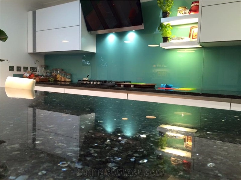 Emerald Pearl Granite and Glass Splashback