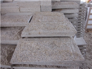 G682 Granite Mushroom Stone, Yellow Granite Mushroomed Cladding