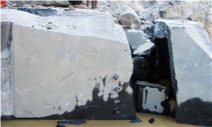 Aks Black - Premium Black Granite Blocks