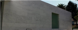 Facade in Blanco Ibiza Marble and Pedras Salgadas Granite