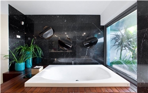 Jacuzzi Walls in Black Marquina Marble Jacuzzi Walls in Black Marquina Marble