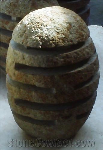 River Stone Garden Lamp