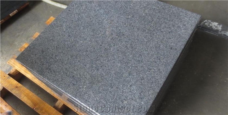 Beautiful and High Quality Dark Grey Granite Slabs & Tiles, China Black Granite