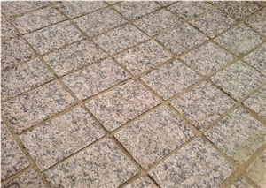 Granit Yuzhno Sultayevskiy Walkway, Drive Way Cobble Stone, Red Granite Cube Stone