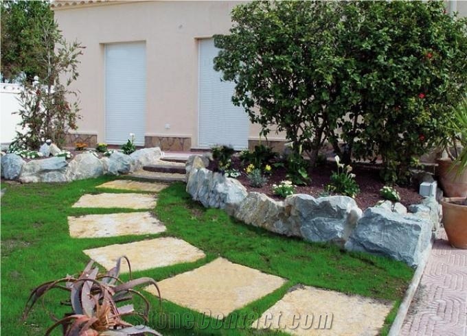 Mourisca Ouro Sawn Cut Garden Paving Steps