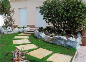 Mourisca Ouro Sawn Cut Garden Paving Steps