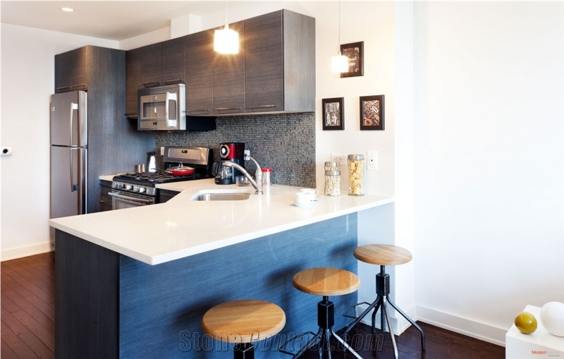 Corus White Quartz Kitchen Countertop