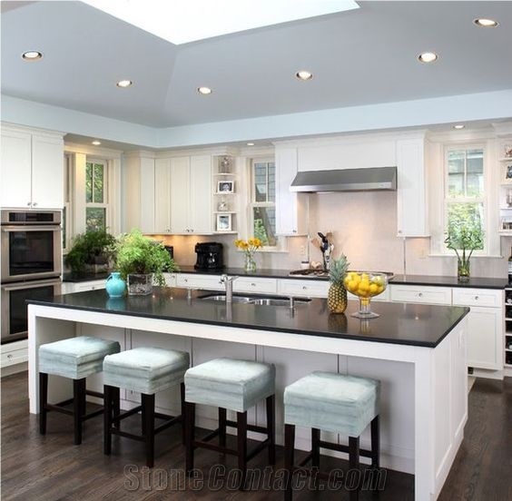 China Man-Made Quartz Stone Kitchen Countertop with Iso/Nsf Certificate,Standard Sizes 126 *63 and 118 *55 with the Best and 100% Guaranteed Quality and Services