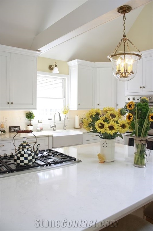 Quartz Stone Slab for Pre-Fabricated Tops Kitchen Island Top,Bench Top and Countertop Thickness 2cm or 3cm with High Gloss and Hardness Standard Slab Sizes 3000*1400mm and 3200*1600mm