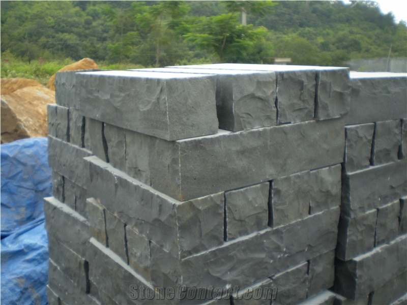 Natural Cleft Black Basalt Kerbstone