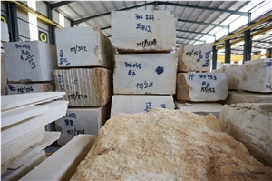 Moca Creme Classico, Moca Cream Limestone Blocks, Beige Limestone Blocks