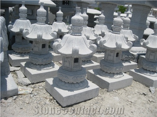 China Grey G603 Granite Sculptured Japanese Lanterns / Landscaping Stone