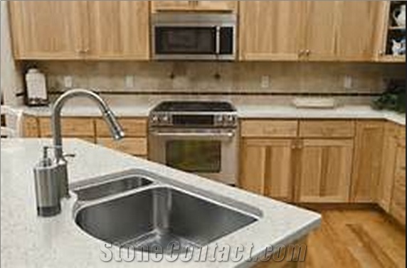 Engineered Custom Quartz Stone Kitchen Countertops
