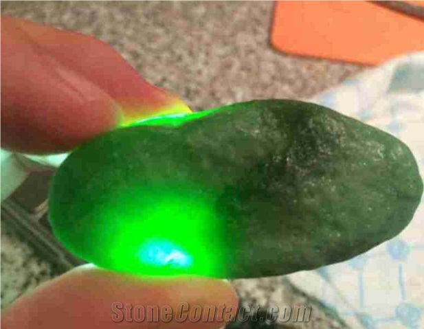 Jade Stone Green Quartz Rocks, Raw Boulders