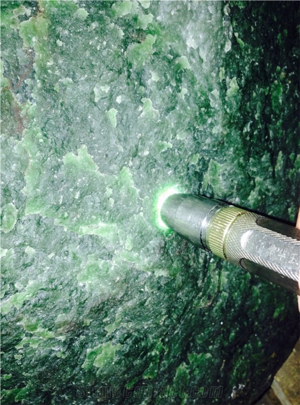 Jade Stone Green Quartz Rocks, Raw Boulders