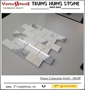 48*98 Calacatta Gold Polished Marble Mosaic Tiles, White Marblr Wall Mosaic Italy