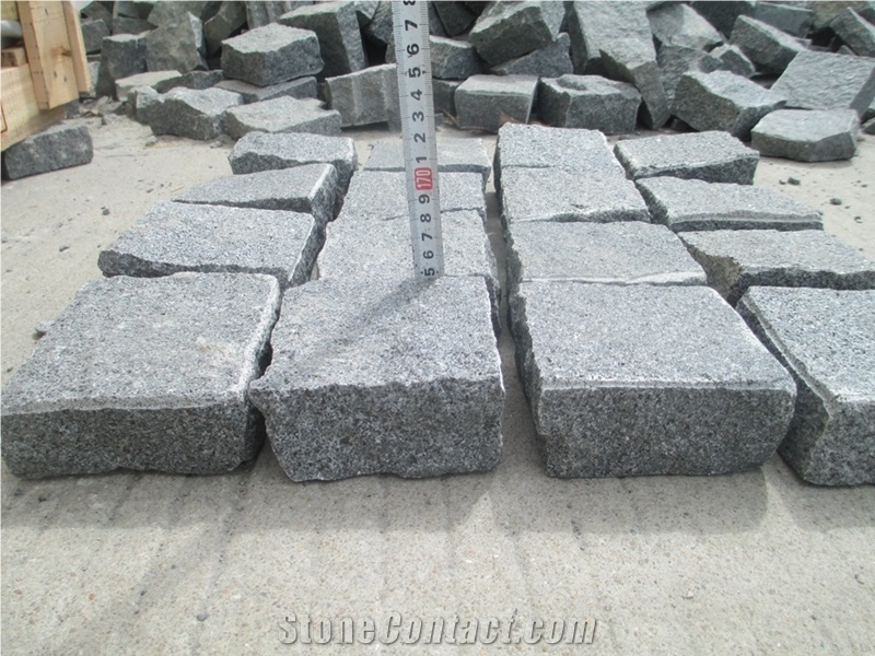 China Dark Grey Granite G654 Paving Stone Natural Split Surface
