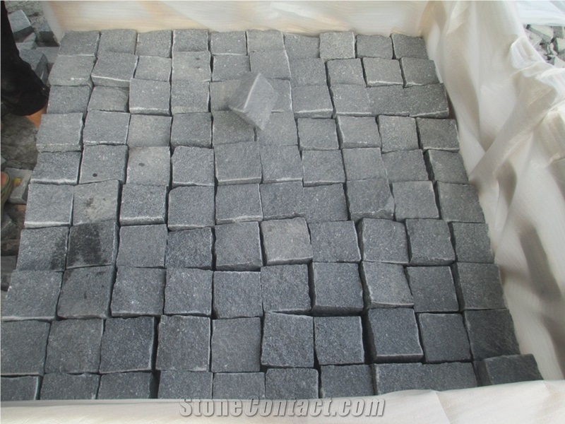 China Dark Grey Granite G654 Paving Stone Natural Split Surface