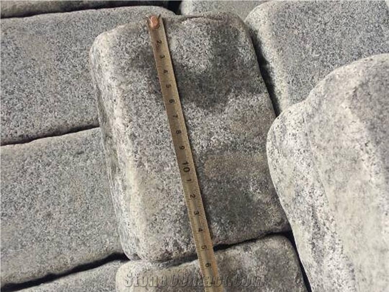 G654 Pangda Dark Granite Cobble Stone Flamed and Tumbled Finishing Cube Stone Pavers Landscaping Stone