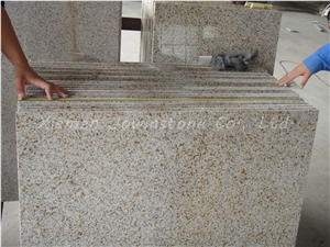Polished G682 / Beijing Gold Countertop, Golden Granite Kichen Tops for Usa Market.