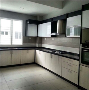 Black Quartz Stone with Bright Surface,Various Colors Kitchen Countertop in Custom Design,Easy Wipe,Easy Clean,Normally Produced Size 3200*1600mm or 3000*1400mm