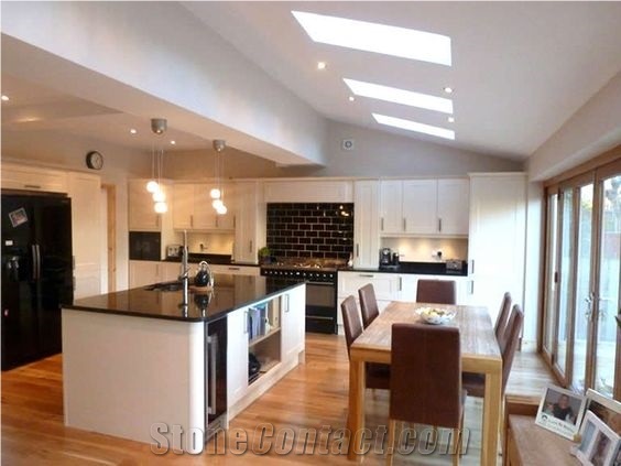 Bst Black Color Quartz Stone Pre-Fabricated Tops Customized Countertop Shapes with Various Edge Profiles Mainly and Widely Used in Kitchen, Bathroom and Other Public Place Project