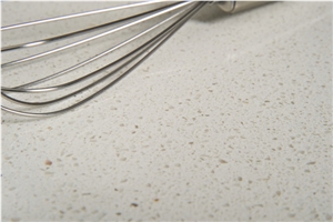 Bst White Color Quartz Stone Solid Surface for Countertops and Vanity Tops with High Gloss and Hardness