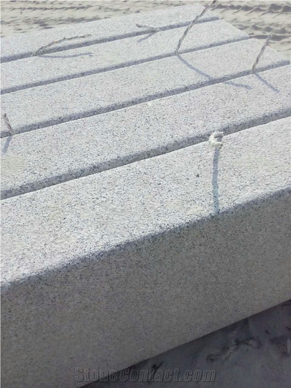 G341 Light Grey Granite Kerbstone Radius Fine Picked Bushhammered Curbstones Low Price