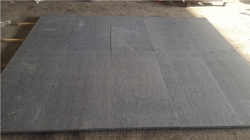 Fargo Mongolia Black Basalt Flamed Tiles and Slabs, Chinese Black Basalt Flamed Tiles, China Black/Absolute Black Basalt Floor Covering Tiles