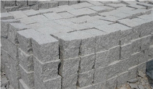 G341 China Light Grey White Granite Paving Sets Cube Stone Paver