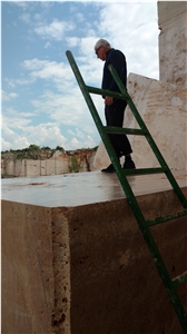 Matka Travertine, Honey Beige Travertine Blocks
