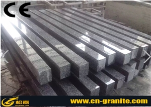 China Grey Granite G640 Kerbstone Chinese Light Grey Granite Curbstone Side Stone Road Stone Mould for Concrete Kerbstone