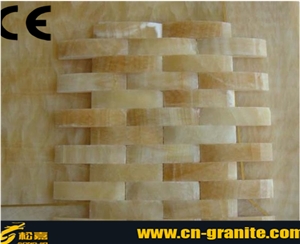 China Yellow Onyx Mosaic Pattern Yellow Pattern Stone Wall Clad Panels Bathroom Design