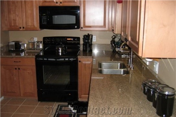 Carioca Gold Granite Kitchen Desk Tops, Brazil Brown Granite Bench Tops, Polished Beige Granite Kitchen Countertops, Eased Edge Kitchen Bar Tops, Custom Kitchen Worktops, Kitchen Pre-Fab Slabs
