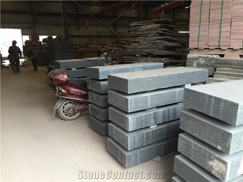 Nice Black Basalt Kerbstone Side Stone Road Stone