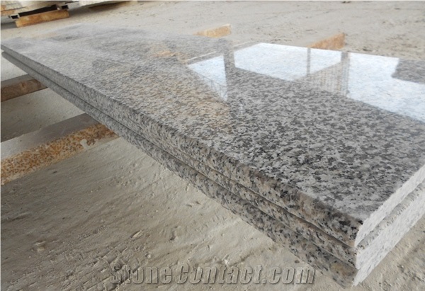 Light Grey G623 Granite Flooring and Floor Tiles