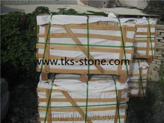 Cube Stone,G682 Granite Pavers,G682 China Yellow Rustic Golden Sand Sunset Yellow Desert Gold Granite Flamed or Cleft or Bushhammered Cube Stone Paver