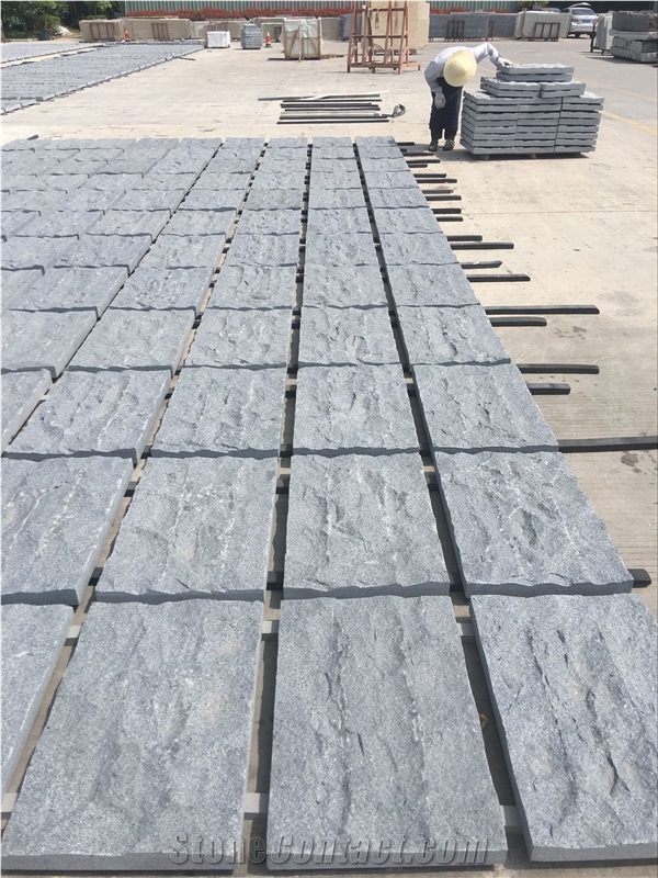 A Quality G654 Sesame Grey Granite Split Face Cube Stone/Cobblestone Pavers for Outside Exterior Stone Stepping Paverments/Paving Sets