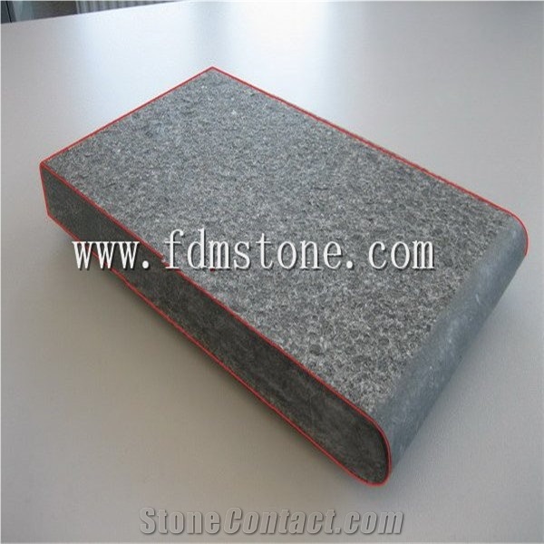 Bullnosed Granite Pool Coping