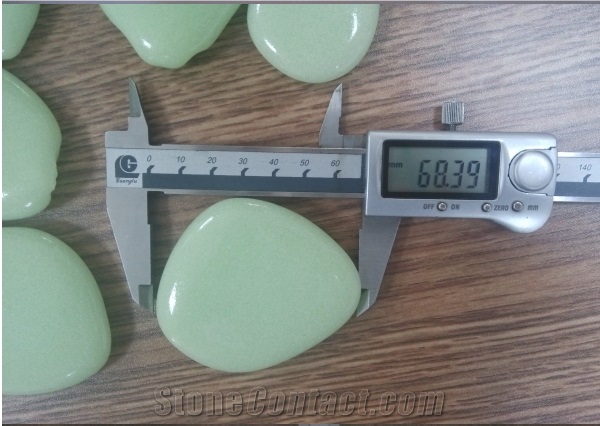 Chinese Luminous Glowing Pebble Stone,Glow Glass Pebbles,Glow Artifical Resin Pebble