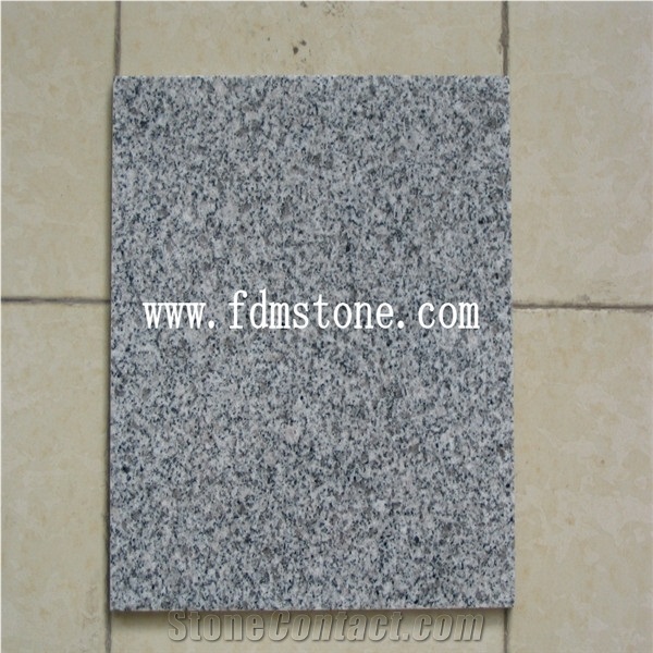 Factory Natural Grey Color Split Surface Cheap Granite Cobble Stone for Road Border,Sesame White Cubes Stone,Paving Stone