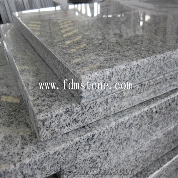 Factory Natural Grey Color Split Surface Cheap Granite Cobble Stone for Road Border,Sesame White Cubes Stone,Paving Stone