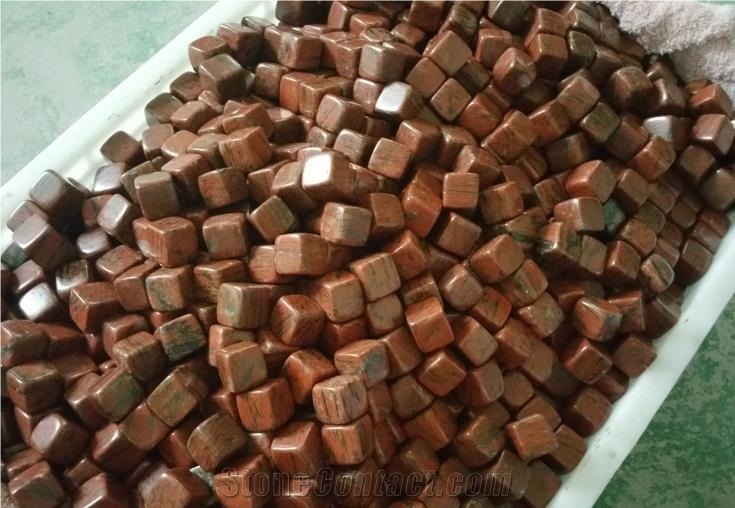 Top Selling 20*20*20mm Soapstone Ice Cubes /Whisky Chilling Stone Factory Price