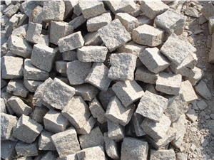 G682 Granite Cube Stone, China Yellow Rust Granite Cobble Stone for Paving Outside