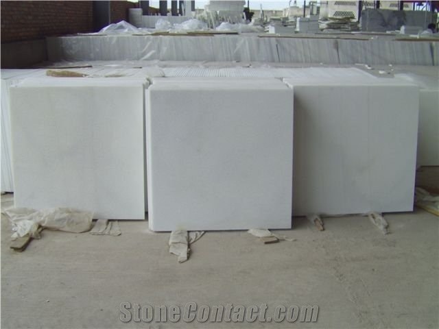 China Crystal White Marble Tiles Polished / China Absolute White Marble Slabs/Walling Tiles / Cut to Size for Hotel Bathroom Design