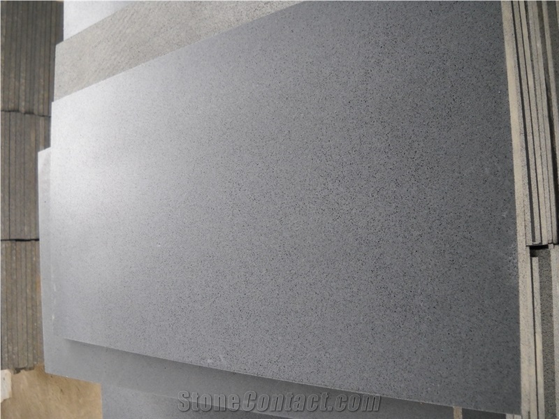 China Hainan Black Basalt Blocks/ Dark Grey Basalto Blocks in Stocks