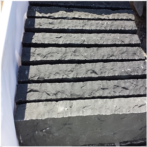 Split Face Zhangpu Black Basalt Big Cube Stone Floor Exterior Paving /Cobble Stone Garden Stepping Pavements /Nero Basalto Exterior Pattern Lava Stone Andesite Stone Pavers