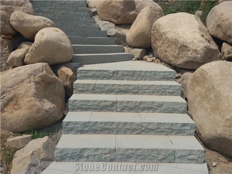 China Green Sandstone Verde Pista Cleft Split Natural Palisade