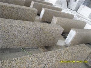 G682 China Yellow Rustic Granite Padang Gialo Golden Sand Sunset Gold Bushhammered Flamed Boarder Kerbstone Curb Roadstone